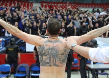 Dalmatinski derbi u Splitu, Dinamo gost na svom terenu