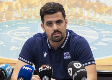 Jusup upozorio kako jedan igrač nije primio plaću od kolovoza, Gunjević poručio da mora otvoriti obrt