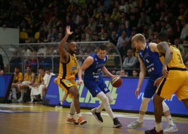Sjajna košarka i atmosfera na Gripama u ABA-ligaškom derbiju Splita i Zadra, domaćin slavio nakon preokreta