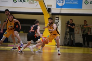 VIDEO Lovre Runjić prvo poluvrijeme bio gledatelj, a onda uništio Cedevitu Junior