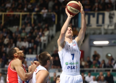 Crvena zvezda odnijela bodove, pobijedili Zadar i košarka
