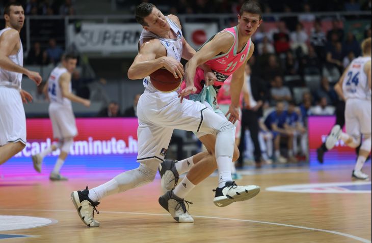 Luka Božić raskinuo ugovor s Valencijom i kao slobodan igrač potpisao za Granadu