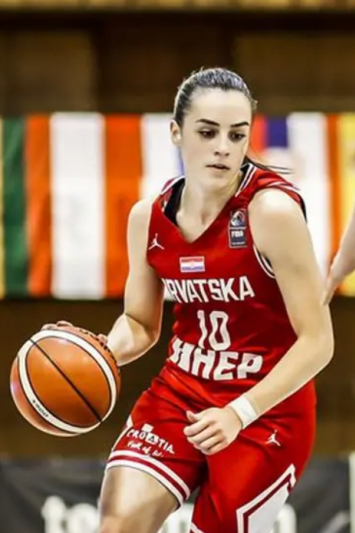 Nika Mühl visoki, 14. izbor WNBA drafta