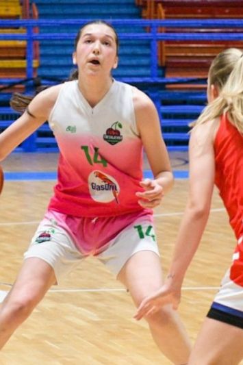 Tek joj je 17 godina. Lena Bilić odigrala utakmicu karijere, Trešnjevka povela u finalu protiv Raguse