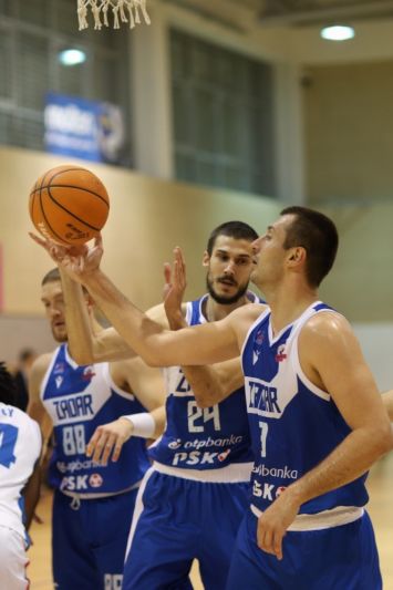 Zadar obranom u zadnjoj četvrtini slomio otpor žilavog Alkara