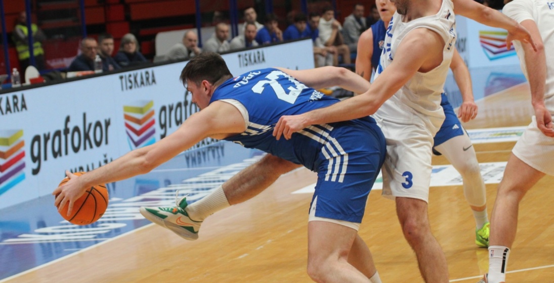 Cibona imala +19, Dinamo slavio u produžetku. Mulaomerović preko Sesara stigao do 4:0