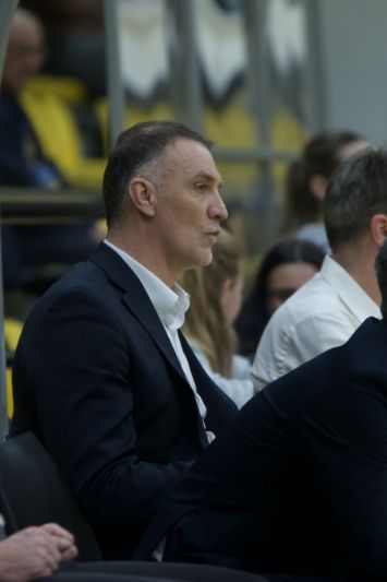 Mršić tijekom utakmice poslao Tišmu na prijevremeno 'tuširanje'