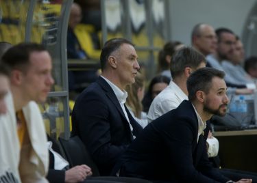 Mršić tijekom utakmice poslao Tišmu na prijevremeno 'tuširanje'