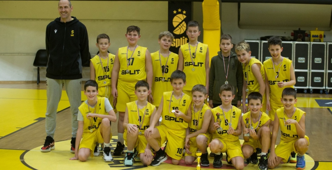 Trofej Žutko; Duplo slavlje Splita, MVP igrači Grgurević i Jakić