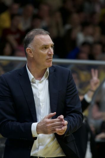 Obradović poželio prijatelju Mršiću sve najbolje u nastavku sezone, Mršić ušao u konflikt s  navijačem