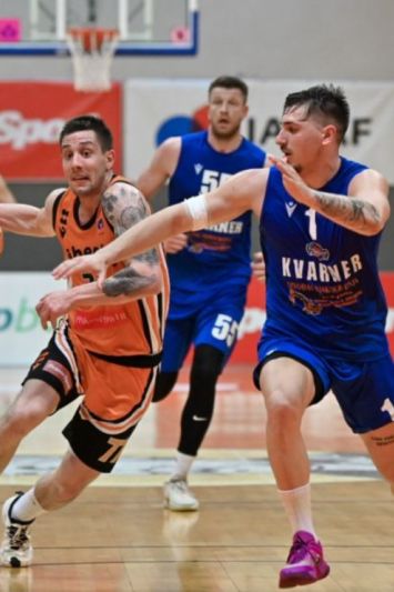 Junaković junak pobjede koja je Šibenku približila ostanku, Matov slavio i protiv Nazora