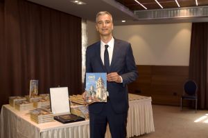 FOTO: Promovirana monografija "Omiš tvrđava košarke" - 300 stranica bogate povijesti košarke u gradu na ušću Cetine