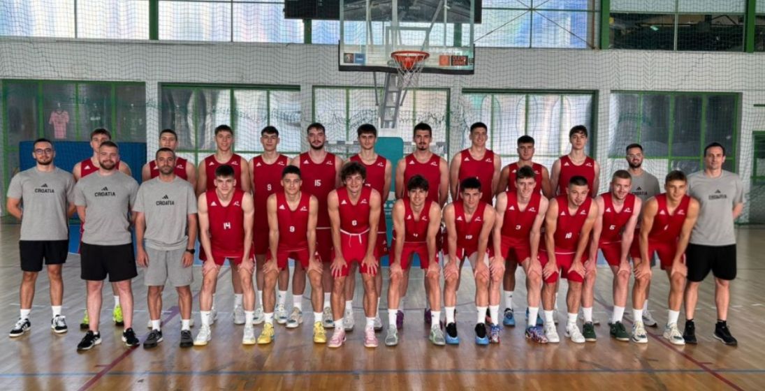 Hrvatska mlada reprezentacija imala Crnogorce u konopcima, a onda u novoj drami doživjela poraz