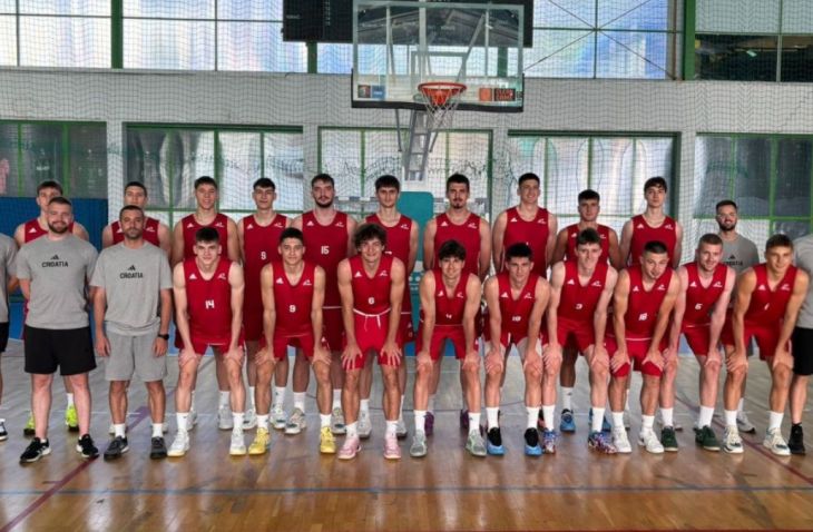 Hrvatska mlada reprezentacija imala Crnogorce u konopcima, a onda u novoj drami doživjela poraz