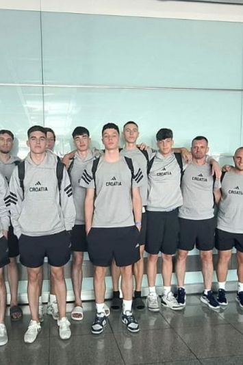Ovo je 12 juniora koji će pokušati izboriti povratak u A diviziju