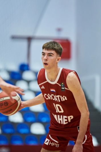 Juniori dobili izgubljenu utakmicu, Luka Bičić prvo ime susreta