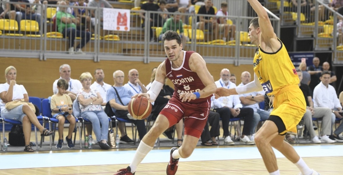 Hezonja predvodio Hrvatsku do nove pobjede, prvi poeni Nike Šare za A reprezentaciju