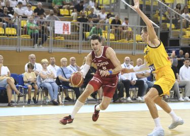 Hezonja predvodio Hrvatsku do nove pobjede, prvi poeni Nike Šare za A reprezentaciju