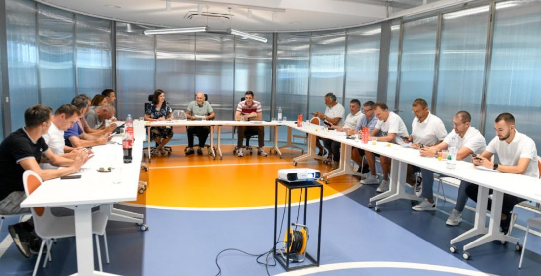 Premijer liga započinje derbijem Cibona - Zadar, novi član lige na Gripama testira novi Split