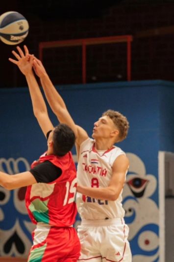 Mlađi kadeti preko Mađara do finala Slovenia Balla