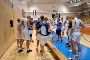 FOTO: Alkar teškom mukom do pobjede nad Ribolom, oduševio Amerikanac Robertson
