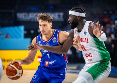 Srbin zbog udaranja Portugalca u trbuh isključen u 5. minuti, a onda se ozlijedio Bogdanović