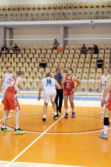 Ribola s 22 trice potopila Amforu
