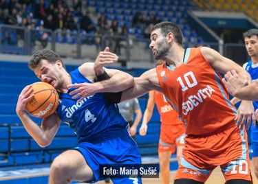 Pobjeda Dinama i Bad Blue Boysa