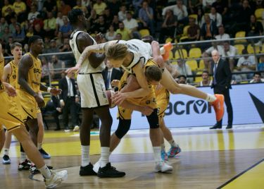 Split umalo preokrenuo rezultat protiv Partizana, isključen Dino Repeša