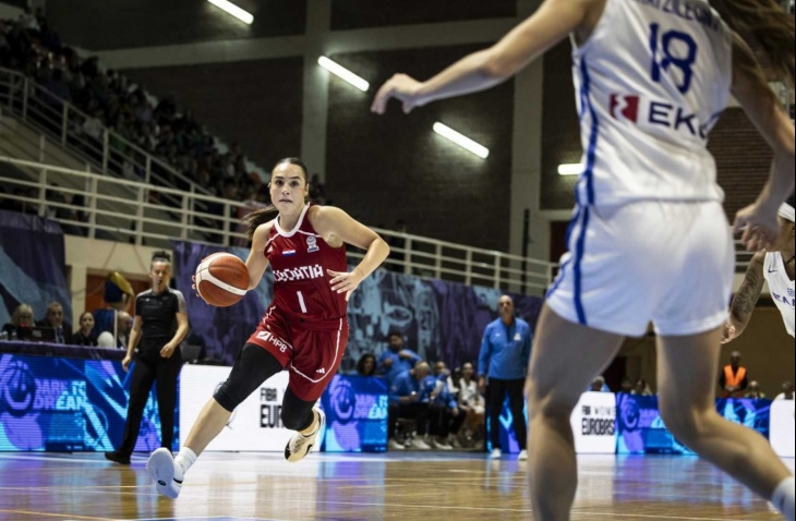 Velika pobjeda i veliki skandal u Grčkoj: Sjajna Nika Mühl se ozlijedila, a dok se previjala od bolova Grkinje su zabile tricu. Pogledajte