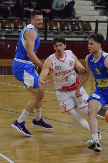 Zabok zaustavio Dubrovčane i skočio na treće mjesto, Mate Kalajžić junak utakmice