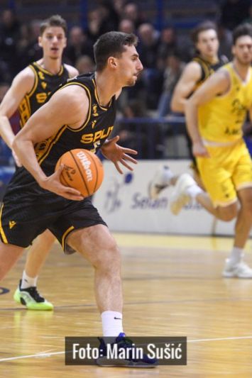 Krajina napustio Dubravu, Split slavio na istoku Zagreba, briljirao Ivan Perasović