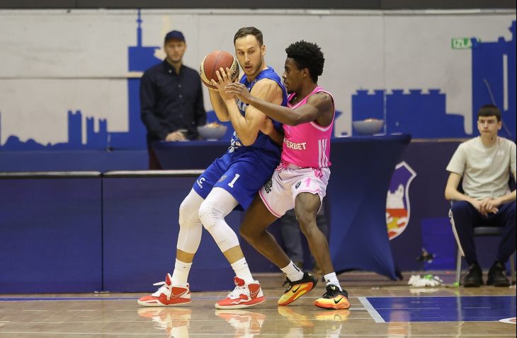 Zadar poen kratak u Beogradu, Mihailović je imao zadnji šut...