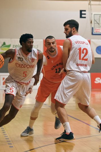 Šibenka na krilima Funcuta slavili protiv Dubrovnika, odlična utakmica Karla Mikšića