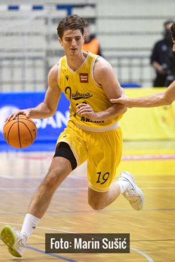 Gnjidić s pet trica u završnih osam minuta okrenuo Iraklis. Sesar bi rado pobjedu mijenjao za jednu drugu utakmicu