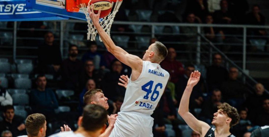 VIDEO Kuda ćeš na planinarenje bez opreme Bobane? Pogledajte kako je Ramljak blokadom zaustavio srpskog diva!