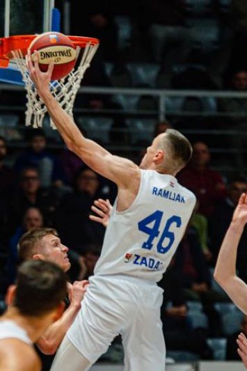 VIDEO Kuda ćeš na planinarenje bez opreme Bobane? Pogledajte kako je Ramljak blokadom zaustavio srpskog diva!