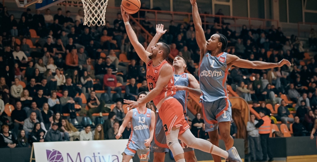 Šibenka na Baldekinu nadigrala Cedevitu Junior i izjednačila skor sa Zagrepčanima