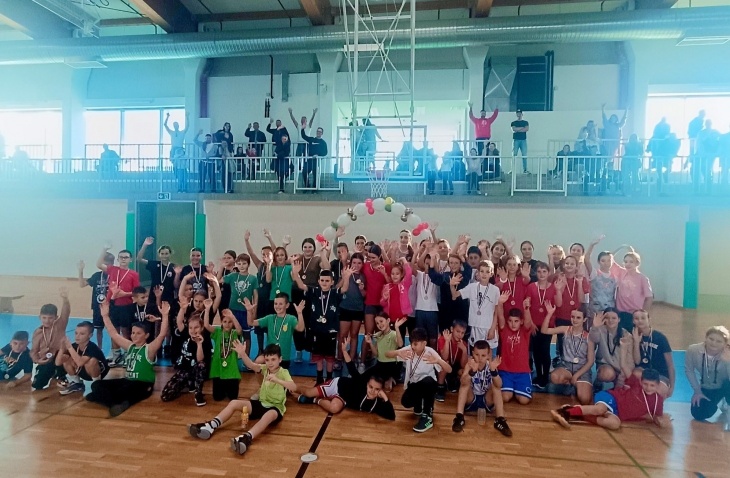 FOTO/VIDEO: Turnir Solinska dica 2025 - radost loptanja pod obručima, zabava, veselje, smijeh...