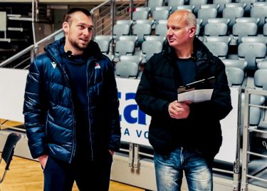 VIDEO Božićni specijal KK Zadar: Borna Kapusta pao na beštimi, ređipetu i kacavidi