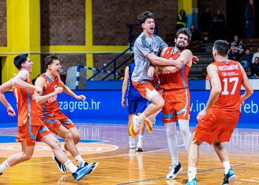 FOTO: Kakav gradski derbi! Lukša Buljević tricom u zadnjoj sekundi srušio Dinamo!
