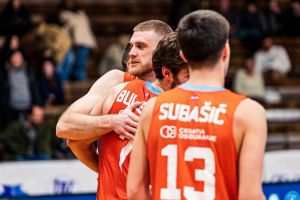 FOTO: Kakav gradski derbi! Lukša Buljević tricom u zadnjoj sekundi srušio Dinamo!