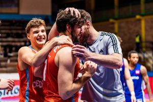 FOTO: Kakav gradski derbi! Lukša Buljević tricom u zadnjoj sekundi srušio Dinamo!