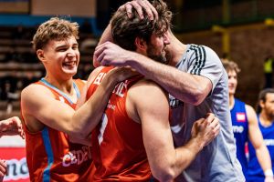 FOTO: Kakav gradski derbi! Lukša Buljević tricom u zadnjoj sekundi srušio Dinamo!