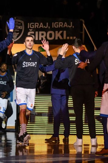 Nakon Vukovića Sesar doveo još jedno zvučno pojačanje, ovo je sada vrlo ozbiljna momčad