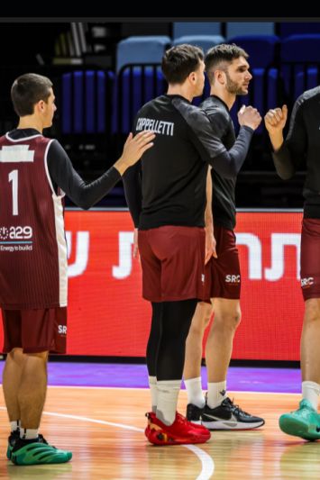 VIDEO: Skandal na utakmici Lige prvaka, utakmica prekinuta, bivši Reepešin klub ostao na samo jednom igraču