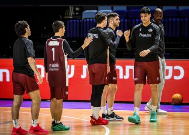 VIDEO: Skandal na utakmici Lige prvaka, utakmica prekinuta, bivši Reepešin klub ostao na samo jednom igraču