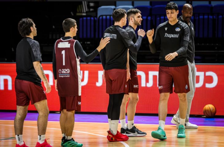 VIDEO: Skandal na utakmici Lige prvaka, utakmica prekinuta, bivši Reepešin klub ostao na samo jednom igraču