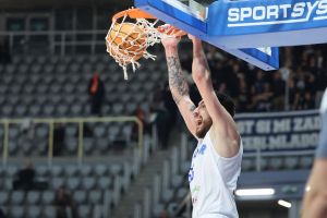 Pobjeda Zadra nad Samoborom, Tkačenko i Tišma donosili na obje strane terena