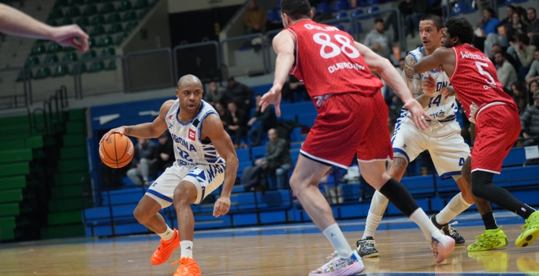 Dubrovnik ispustio +17 na gostovanju kod Cibone. Rudeš pohvalio Gospare. U tome su možda i najbolji u ligi